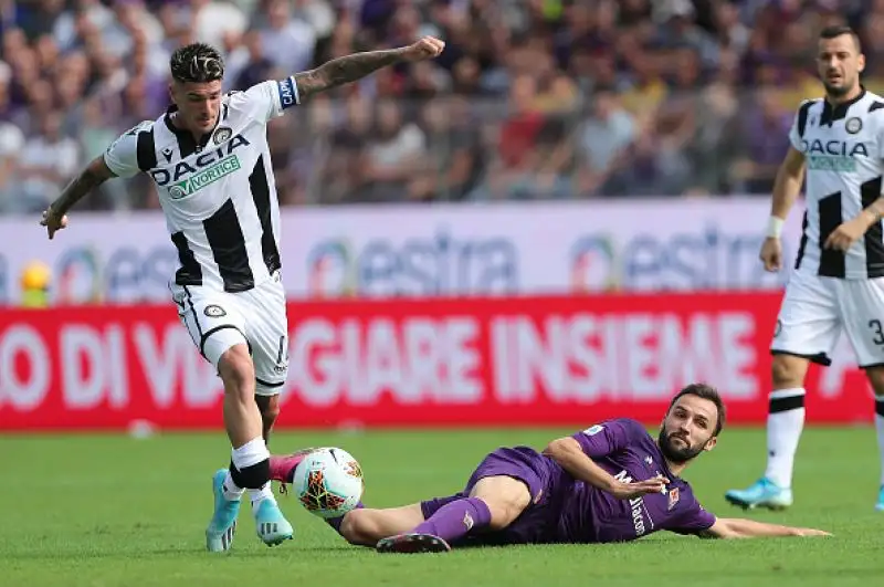 I padroni di casa ottengono i tre punti nella ripresa grazie a un colpo di testa di Milenkovic sugli sviluppi di un calcio d'angolo.