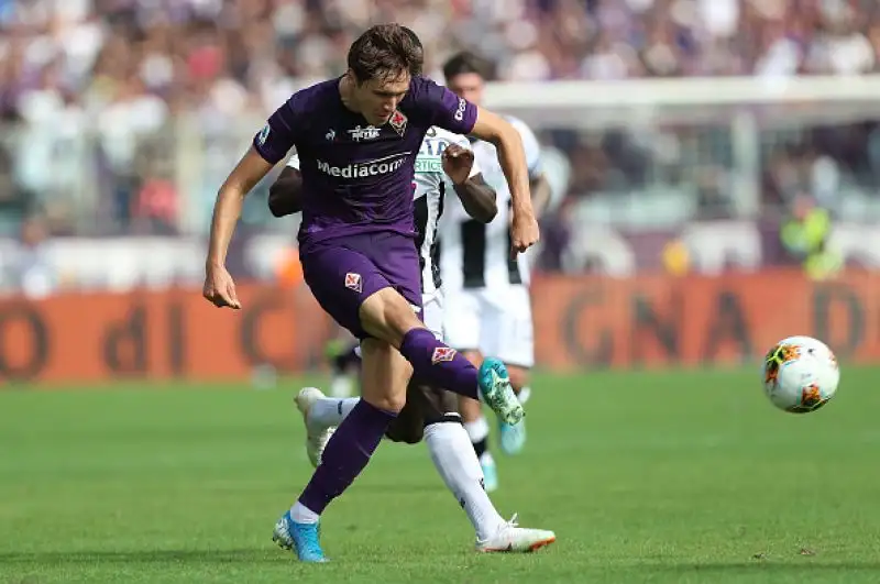 I padroni di casa ottengono i tre punti nella ripresa grazie a un colpo di testa di Milenkovic sugli sviluppi di un calcio d'angolo.