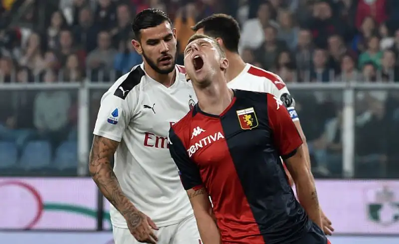 Vantaggio rossoblu con Shone, pareggio di Theo Hernandez e vantaggio degli ospiti con un rigore di Kessie. Nel finale Shone si fa parare un rigore da Reina.