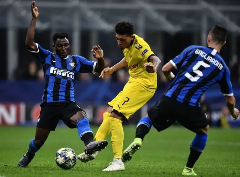 Un gol per tempo per i neroazzurri con Lautaro Martinez e Candreva. L'argentino si è anche fatto parare un rigore sul 1-0.