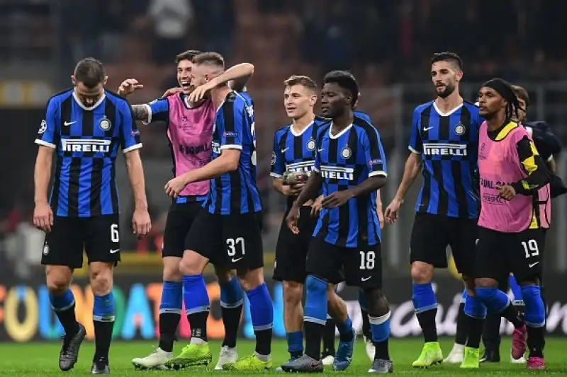 Un gol per tempo per i neroazzurri con Lautaro Martinez e Candreva. L'argentino si è anche fatto parare un rigore sul 1-0.
