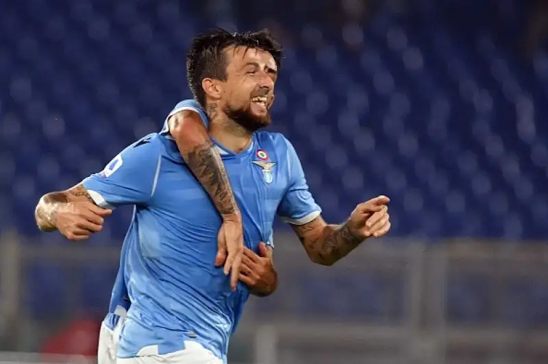 Il Torino crolla sotto ai colpi di Immobile e compagni. Belotti segna nella porta sbagliata.