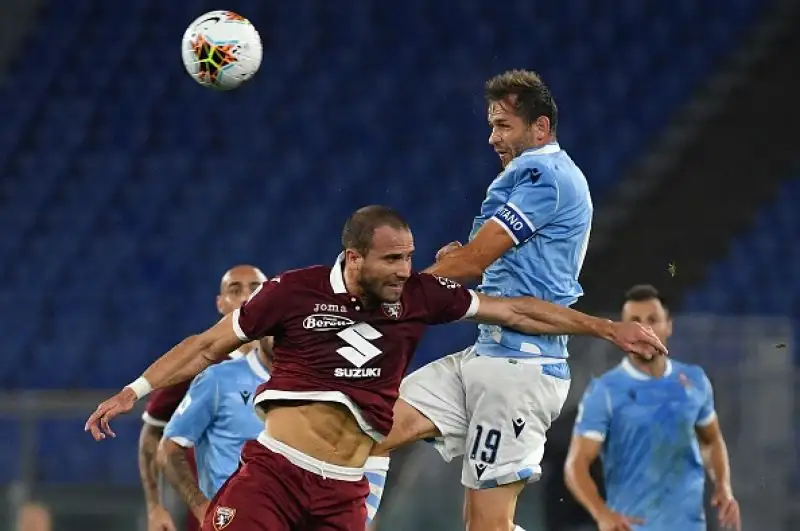 Il Torino crolla sotto ai colpi di Immobile e compagni. Belotti segna nella porta sbagliata.