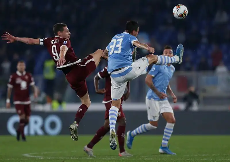 Il Torino crolla sotto ai colpi di Immobile e compagni. Belotti segna nella porta sbagliata.