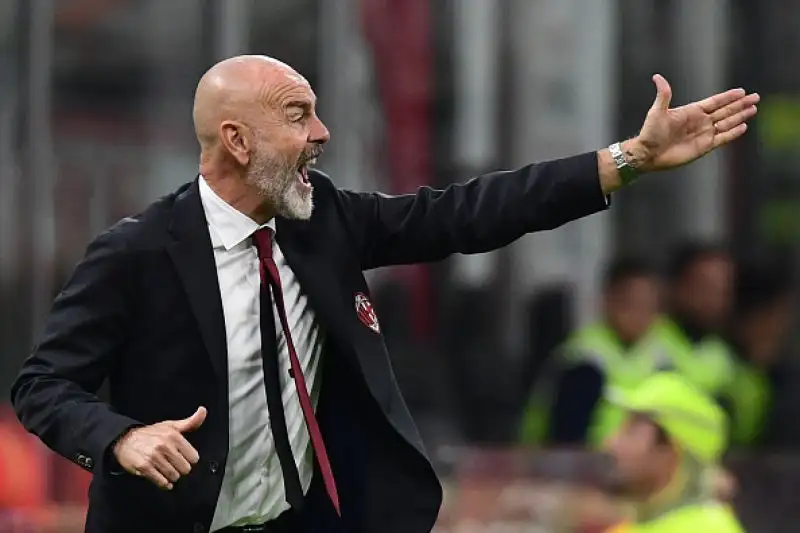 Milan, non basta Piatek: subito una delusione per Pioli. I rossoneri pareggiano per 2-2 con il Lecce in casa.