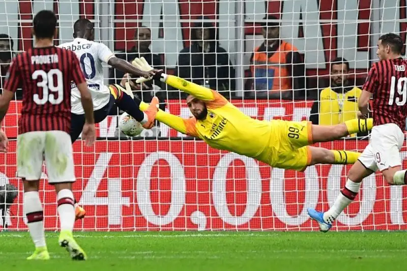 Milan, non basta Piatek: subito una delusione per Pioli. I rossoneri pareggiano per 2-2 con il Lecce in casa.