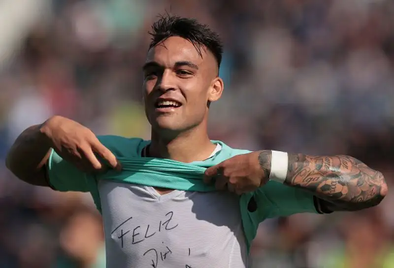 Sfida spettacolare al Mapei Stadium: Conte ringrazia Lautaro e Lukaku, ma trema fino alla fine e vince 4-3.