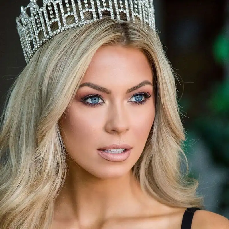 Laura Little è la fidanzata del tennista Jack Sock. Ecco le sue più belle foto.