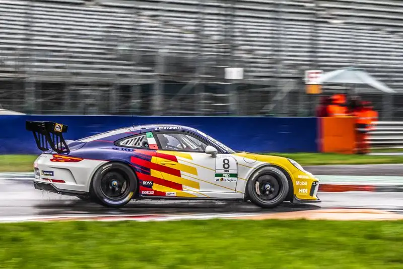 Bolidi in pista per l'Aci Racing Weekend.