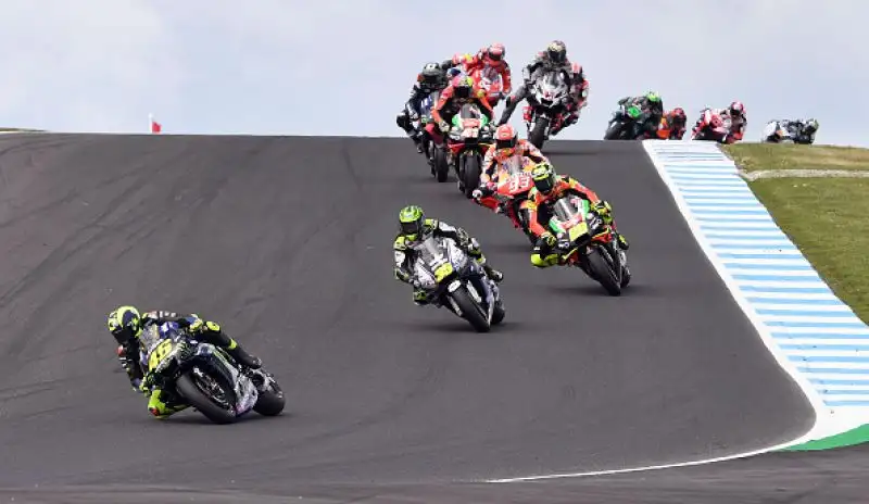 Alle spalle dello spagnolo Crutchlow e l'australiano Jack Miller. Quarto Bagnaia, sesto Iannone e ottavo Valentino Rossi alle spalle di Dovizioso.