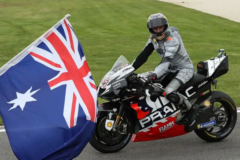 Alle spalle dello spagnolo Crutchlow e l'australiano Jack Miller. Quarto Bagnaia, sesto Iannone e ottavo Valentino Rossi alle spalle di Dovizioso.