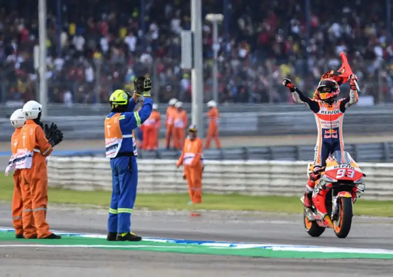 Alle spalle di Marquez sul podio Quartararo e
Viñales, ottavo Valentino Rossi.