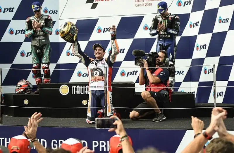 Alle spalle di Marquez sul podio Quartararo e
Viñales, ottavo Valentino Rossi.