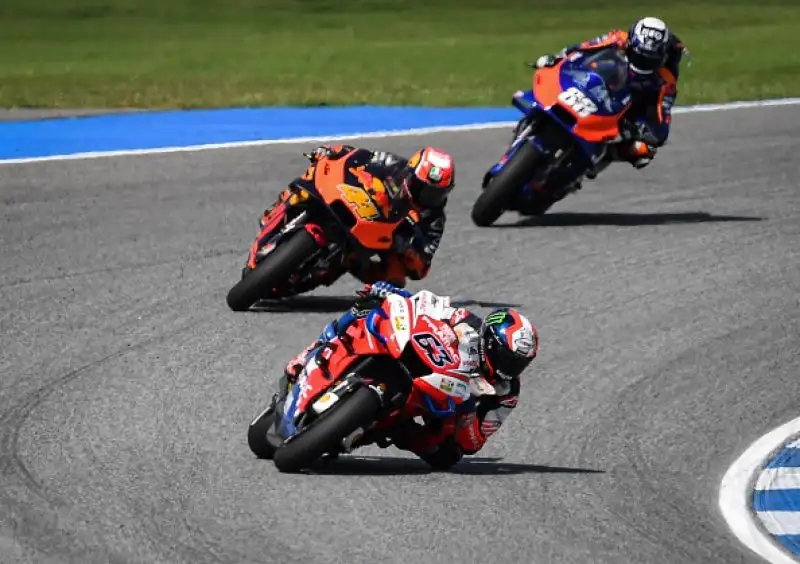 Alle spalle di Marquez sul podio Quartararo e
Viñales, ottavo Valentino Rossi.