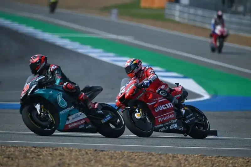 E’ stato Quartararo il più veloce nel pomeriggio del venerdì in Thailandia. Morbidelli terzo, Valentino Rossi nella top five.