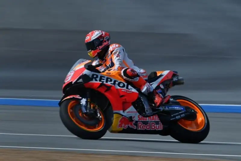 E’ stato Quartararo il più veloce nel pomeriggio del venerdì in Thailandia. Morbidelli terzo, Valentino Rossi nella top five.