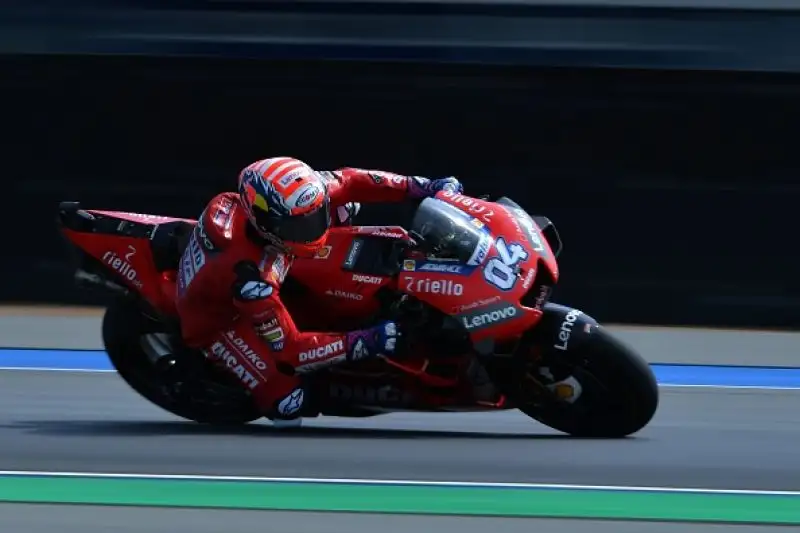 E’ stato Quartararo il più veloce nel pomeriggio del venerdì in Thailandia. Morbidelli terzo, Valentino Rossi nella top five.