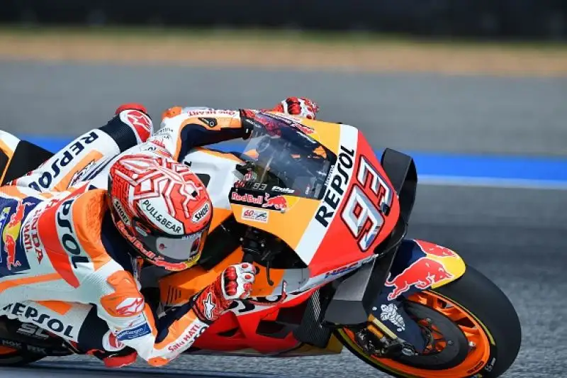 E’ stato Quartararo il più veloce nel pomeriggio del venerdì in Thailandia. Morbidelli terzo, Valentino Rossi nella top five.