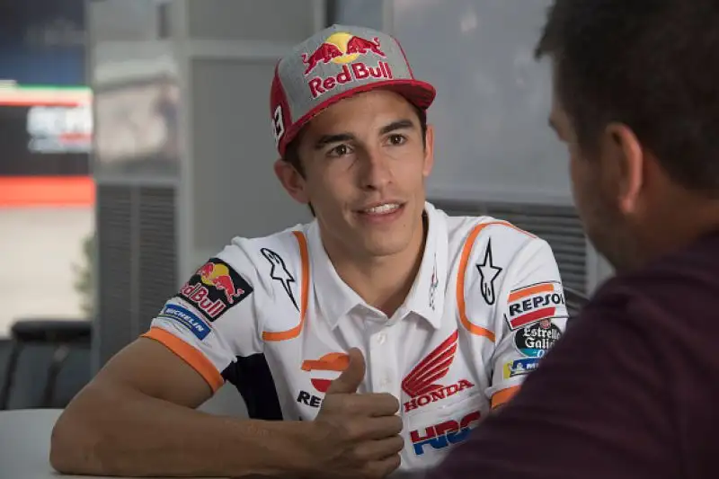 E’ stato Quartararo il più veloce nel pomeriggio del venerdì in Thailandia. Morbidelli terzo, Valentino Rossi nella top five.