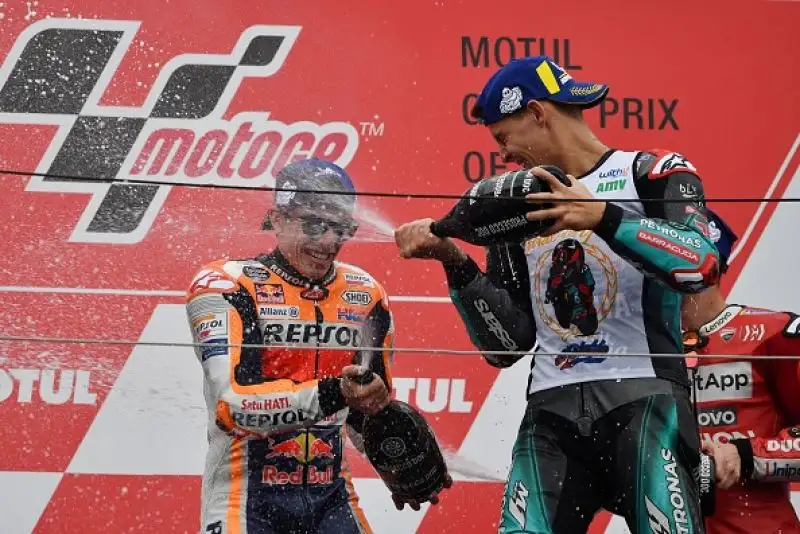 Marc Marquez regna incontrastato: il centauro della Honda domina il Gran Premio del Giappone, imponendosi per distacco su Quartararo e Dovizioso. 