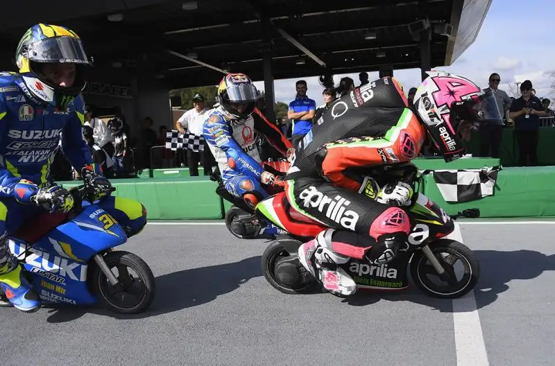 Un simpatico fuori programma ha aperto il fine settimana di Motegi.