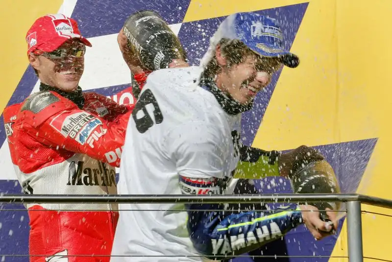 A Phillip Island il n.46 portò a casa il primo titolo iridato nella classe regina con la Yamaha.
