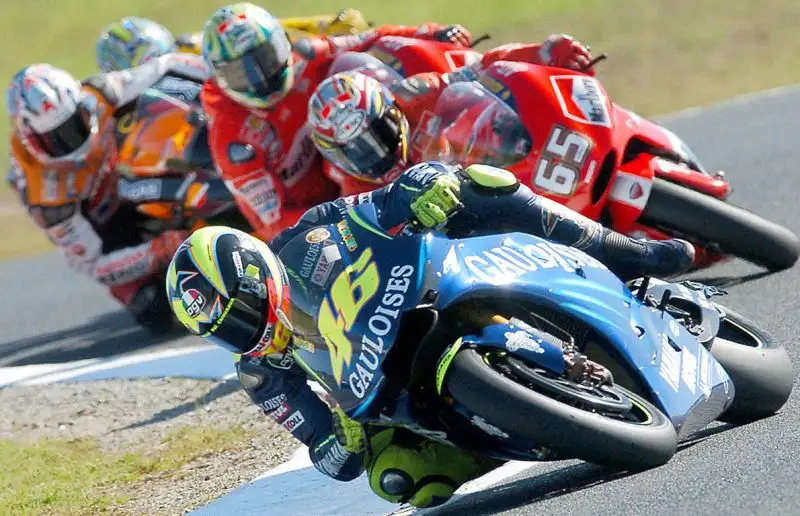 A Phillip Island il n.46 portò a casa il primo titolo iridato nella classe regina con la Yamaha.