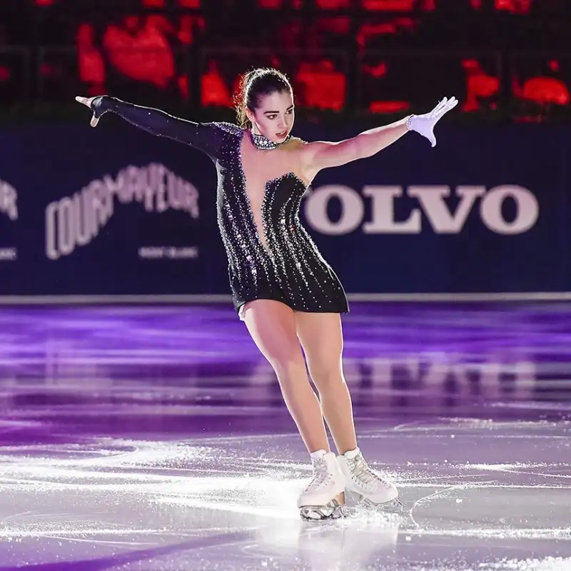 Il 30 novembre del 2019 sarà sul ghiaccio con il meglio del pattinaggio mondiale in occasione del Golden Skate Awards all'Allianz Cloud di Milano.