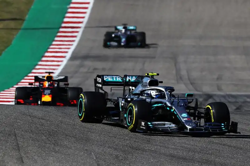 F1: Hamilton campione, Bottas vince ad Austin. Ferrari male. Leclerc quarto, Vettel ritirato: weekend da dimenticare per Maranello.