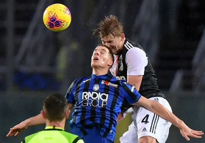 La Juventus piega l'Atalanta per 3-1 a Bergamo e conquista una vittoria preziosa in una partita valida per il tredicesimo turno di serie A.