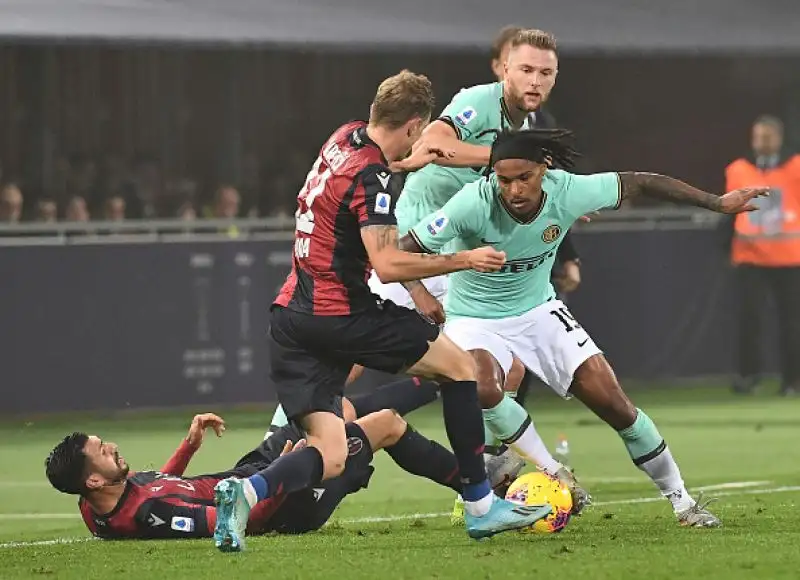 Inter tutta cuore, Lukaku ribalta il Bologna. Al "Dall'Ara" la squadra di Conte passa per 2-1 in rimonta: ancora decisivi il belga e Lautaro.