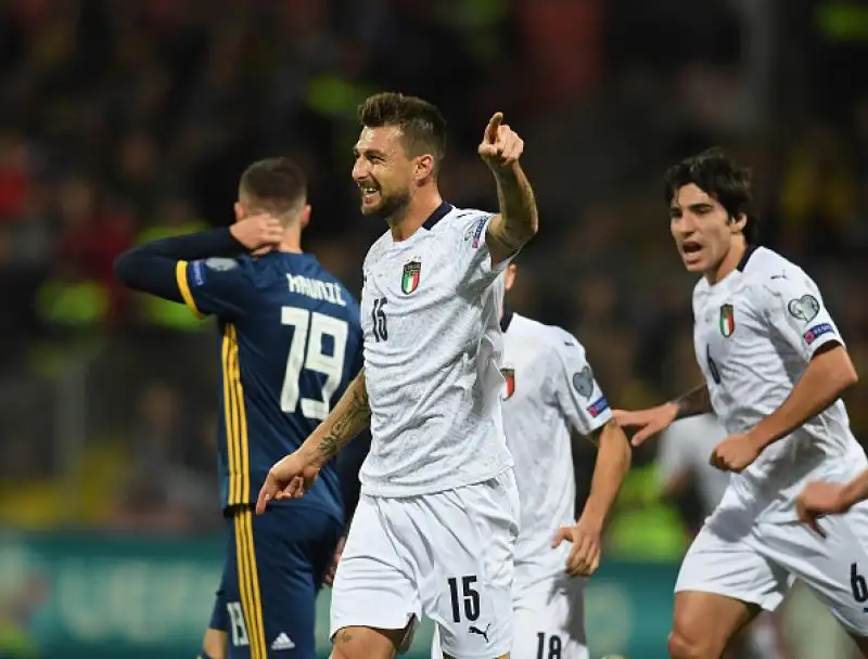 Per la squadra di Roberto Mancini sono andati in gol Acerbi, Insigne e Belotti.