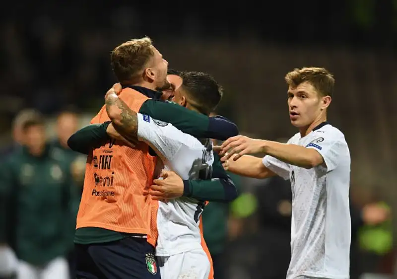 Per la squadra di Roberto Mancini sono andati in gol Acerbi, Insigne e Belotti.
