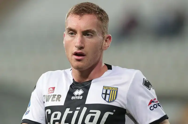 Ha vinto con l'Atalanta il Campionato Primavera 2018/2019 e il buon avvio in Serie A col Parma lo ha lanciato sotto i riflettori del mercato.