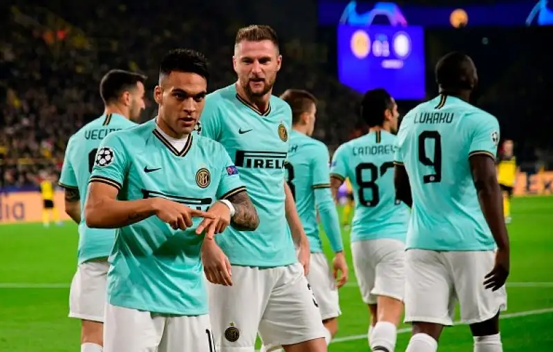 Il solito Lautaro e Vecino hanno portato l'Inter sul 2-0, nella ripresa una doppietta di Hakimi e una rete di Brandt hanno ribaltato il risultato.