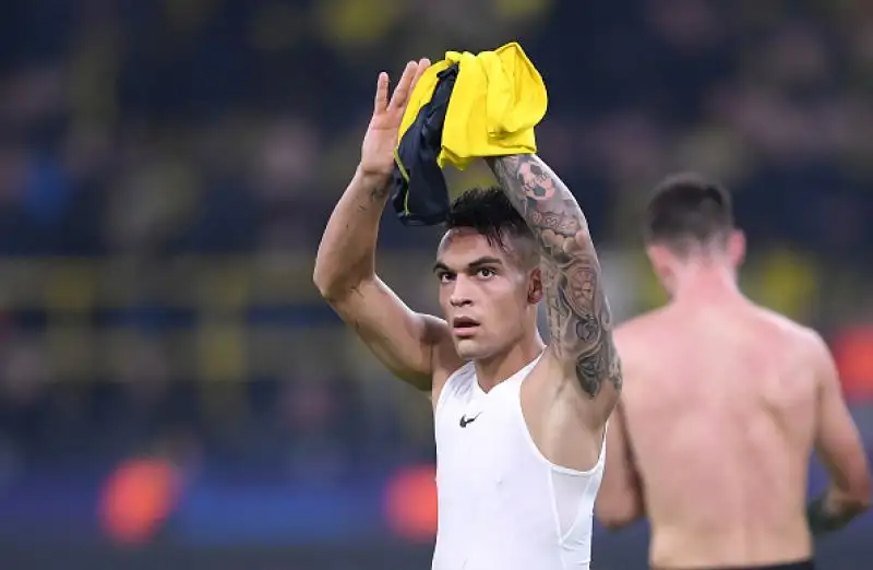 Il solito Lautaro e Vecino hanno portato l'Inter sul 2-0, nella ripresa una doppietta di Hakimi e una rete di Brandt hanno ribaltato il risultato.