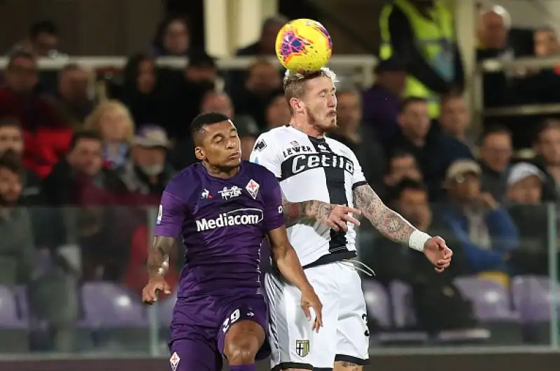 Castrovilli replica a Gervinho: pari a Firenze. E' terminato 1-1 il primo posticipo dell'undicesima giornata di serie A.