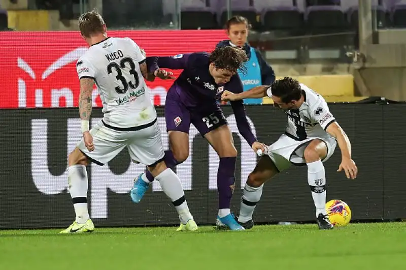 Castrovilli replica a Gervinho: pari a Firenze. E' terminato 1-1 il primo posticipo dell'undicesima giornata di serie A.