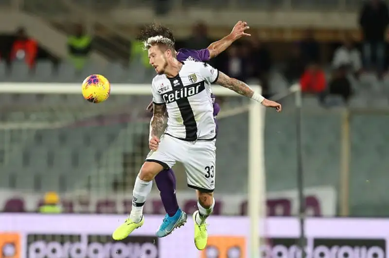 Castrovilli replica a Gervinho: pari a Firenze. E' terminato 1-1 il primo posticipo dell'undicesima giornata di serie A.