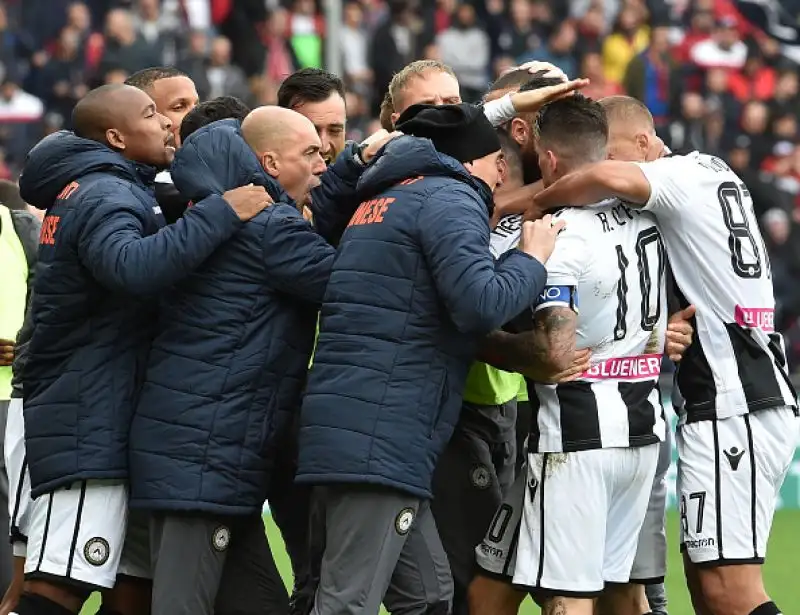 L'Udinese, guidata dal vice di Tudor Luca Gotti, fa il colpaccio a Genova piegando per 3-1 il Grifone con i gol di De Paul, Sema e Lasagna.