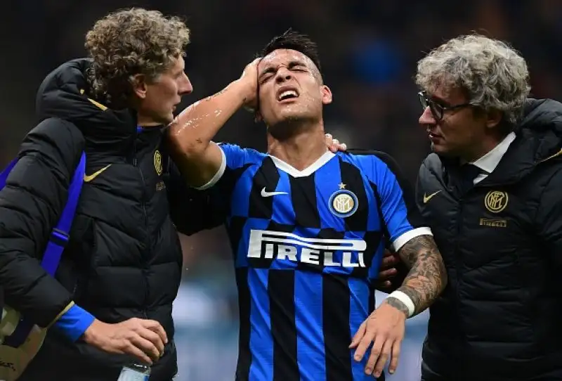 Scaligeri in vantaggio con Valerio Verre nel primo tempo, pareggio di Vecino e gran gol di Barella nella ripresa.