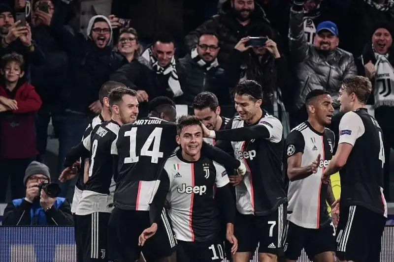 I bianconeri piegano i biancorossi con una punizione capolavoro di Dybala.