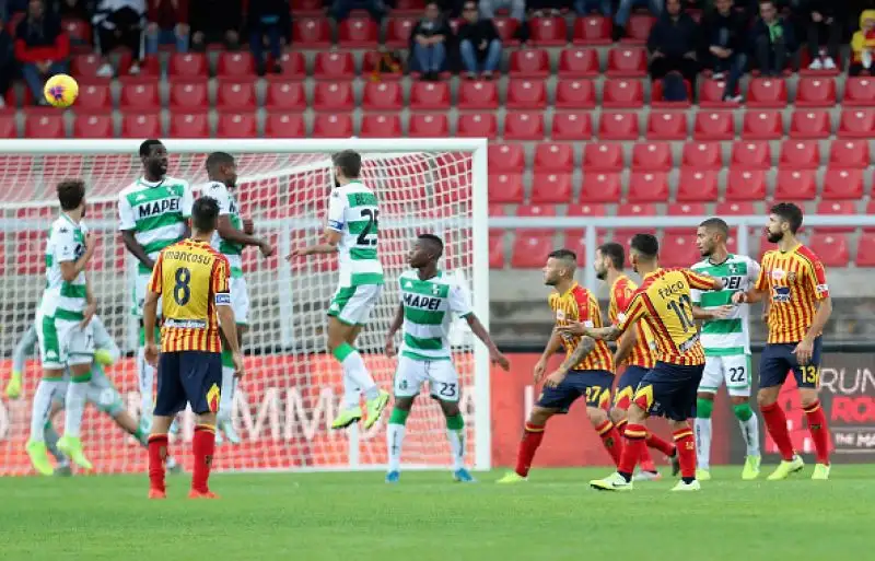 Lecce e Sassuolo pareggiano per 2-2 lo scontro salvezza al Via del Mare.