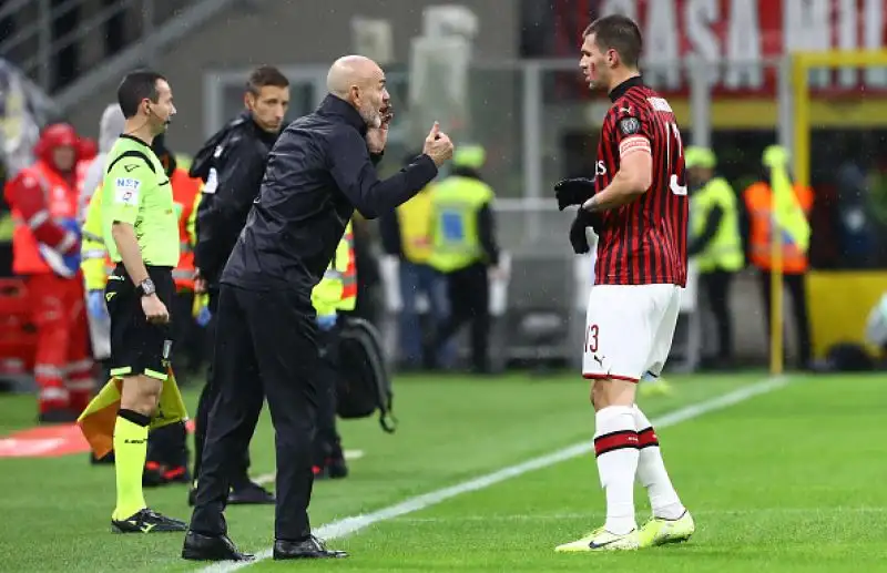 Milan e Napoli sempre in crisi: nulla di fatto a San Siro. Rossoneri e partenopei pareggiano per 1-1: a Lozano risponde Bonaventura.