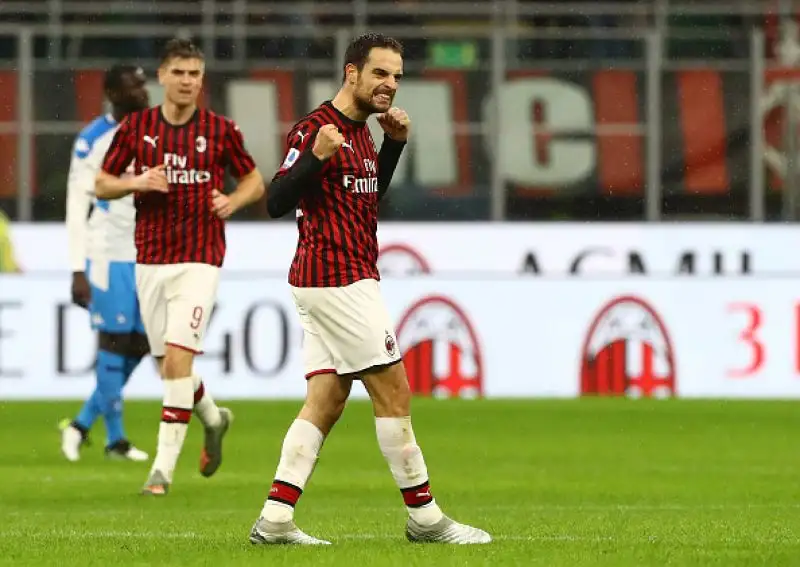 Milan e Napoli sempre in crisi: nulla di fatto a San Siro. Rossoneri e partenopei pareggiano per 1-1: a Lozano risponde Bonaventura.