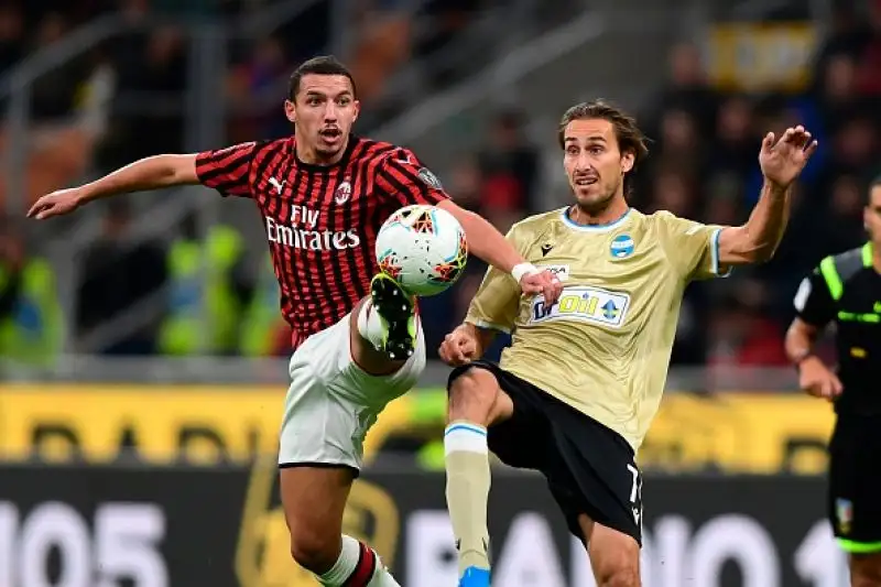 Rivincita Suso: il Milan batte la Spal e torna a sorridere. Decisivo il gol del contestatissimo spagnolo, entrato in campo nella ripresa.