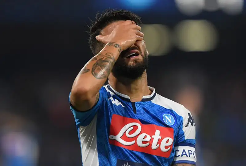 Napoli bloccato dall'Atalanta: Ancelotti furioso con il Var. La sfida del San Paolo termina 2-2 tra le polemiche.