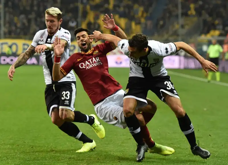I giallorossi vengono battuti dalle reti di Sprocati e Cornelius nella ripresa e scivolano al sesto posto a 22 punti.