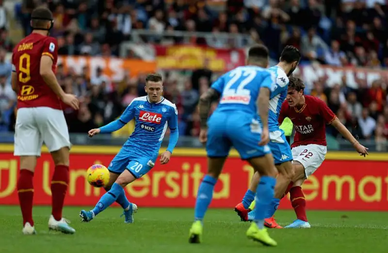 Il solito Zaniolo e Veretout aprono la crisi del Napoli. Due punti nelle ultime tre gare per i partenopei che vengono piegati dalla Roma.