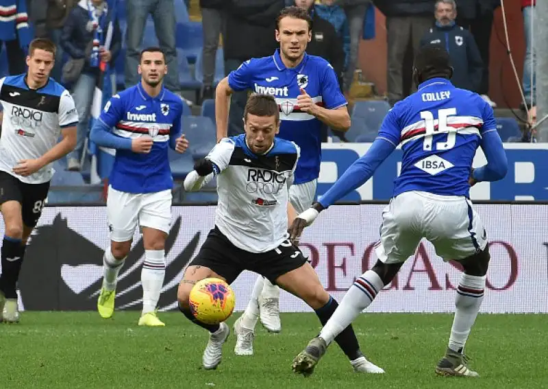 La squadra di Gasperini ora è quinta a 22 punti, la Samp è terzultima a 9.